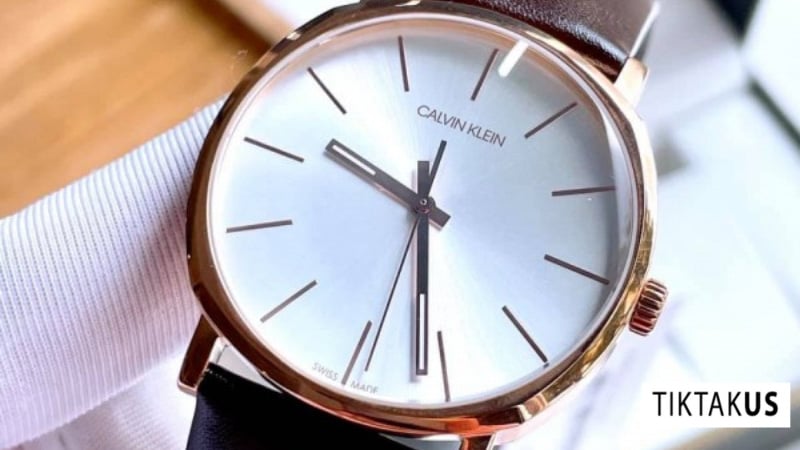 Đồng hồ Calvin Klein thường sở hữu thiết kế mặt số đơn giản, ít chi tiết