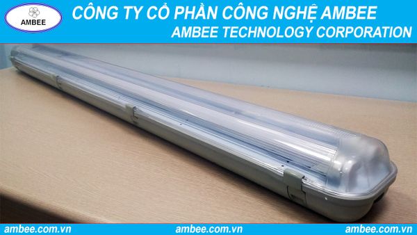 đèn chống thấm