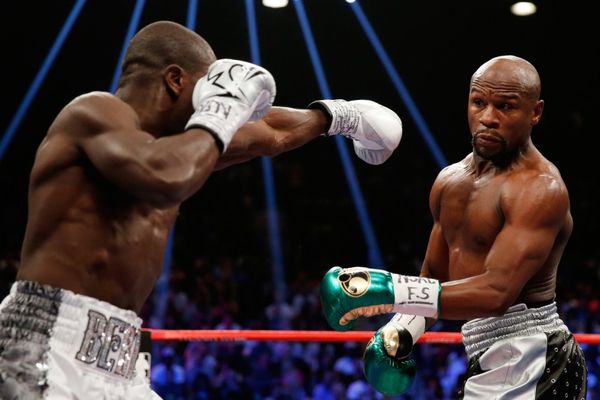 10 TUYỆT CHIÊU BOXING CỦA FLOYD MAYWEATHER