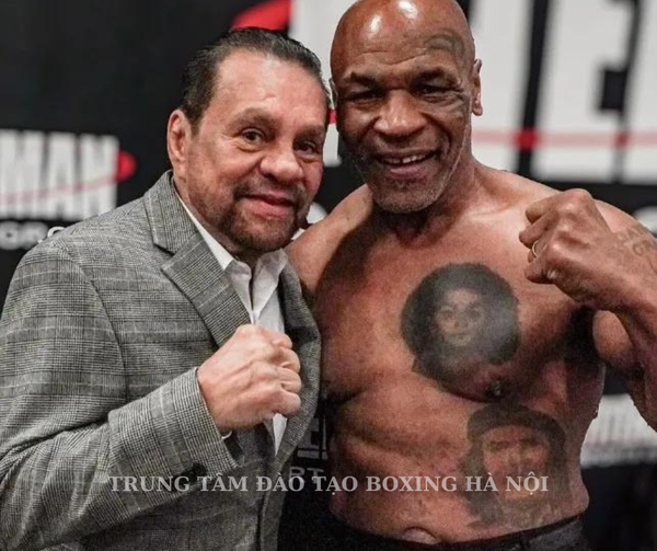 Mike Tyson tuyên bố sẽ thay đổi lối sống để trở nên ''độc ác'' cho trận đấu với Jake Paul.