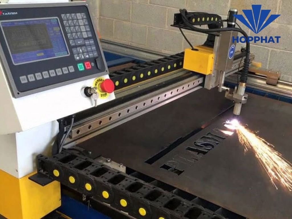 Cắt CNC là gì? Nguyên lý hoạt động và ứng dụng trong gia công kim loại