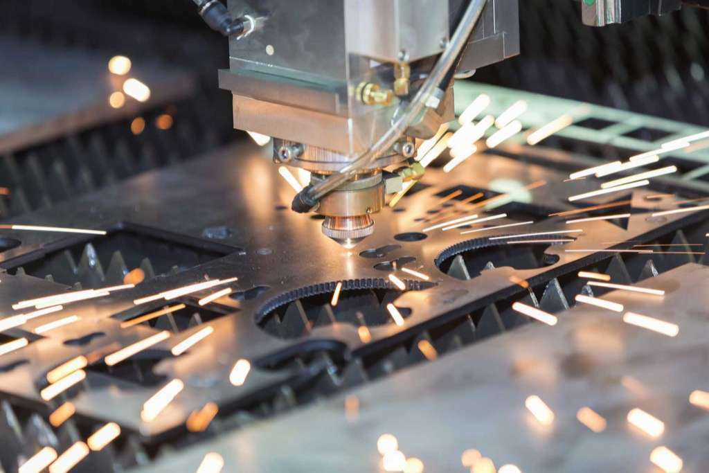 Máy cắt laser cho ngành gia công kim loại tấm