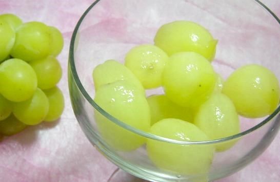 Nho mẫu đơn bao nhiêu 1 kg?