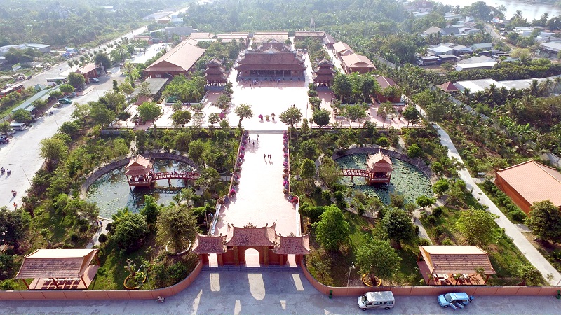 Toàn cảnh thiền viện Trúc Lâm Phương Nam nhìn từ trên cao