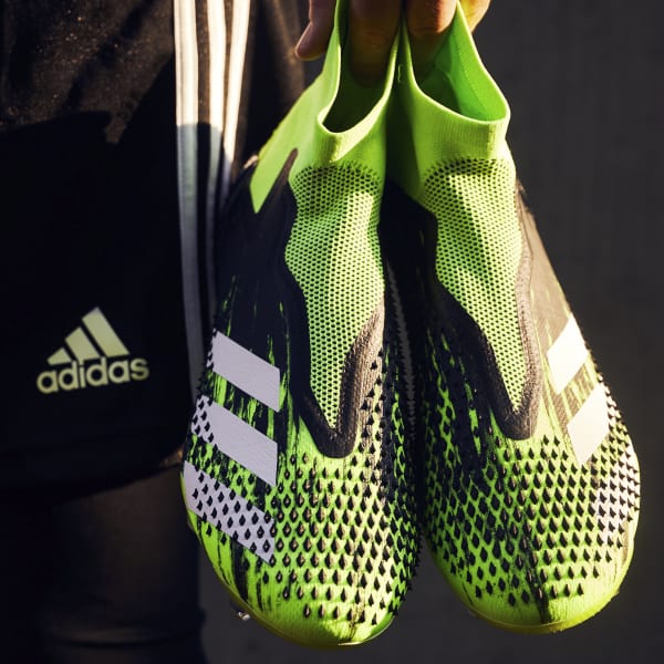 Giày đá bóng Adidas sử dụng công nghệ upper Primeknit