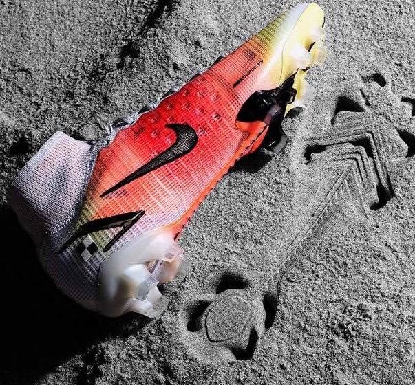 Đặc trưng của giày đá bóng Nike Mercurial 2021 