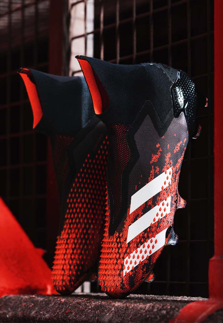 Giày đá bóng Adidas Predator 