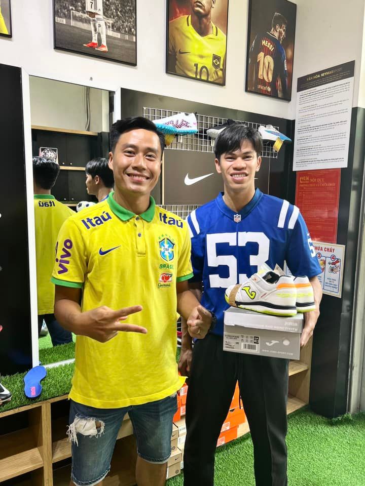 tuyển thủ Futsal Huy Ken lựa chọn đôi giày đá banh Joma tại Neymarsport
