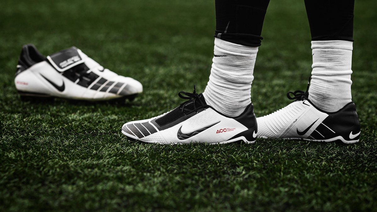  Giày bóng đá Nike Phantom Westphalia Total 90