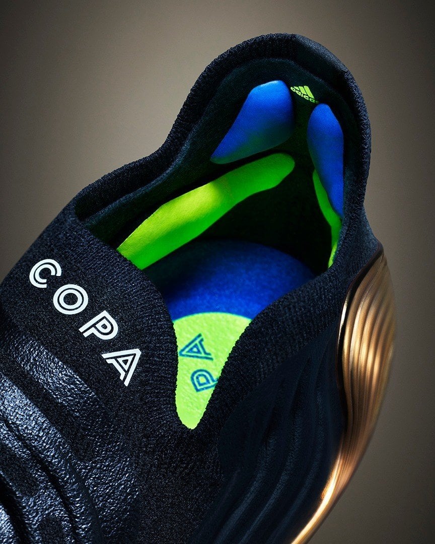 Giày đá bóng adidas Copa Sense