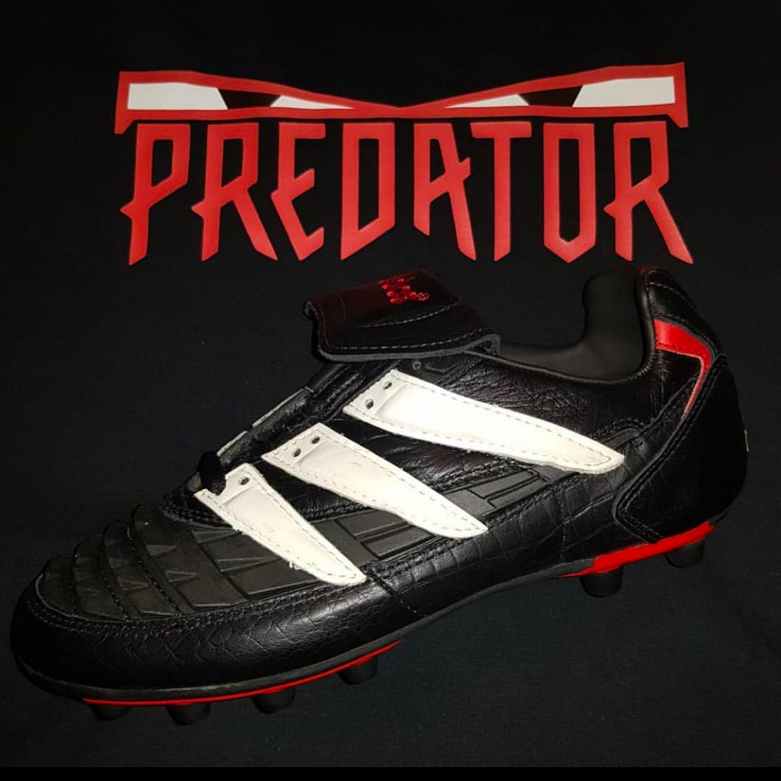 Giày đá banh adidas Predator phiên bản The Rapier (1995)