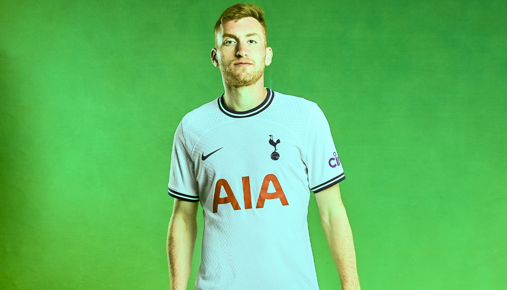 Nike phát hành áo thi đấu cho câu lạc bộ Tottenham