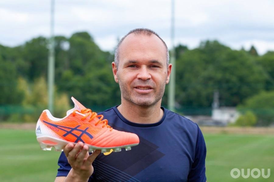 Giày đá bóng Asics Ultrezza Andres Iniesta (2020)