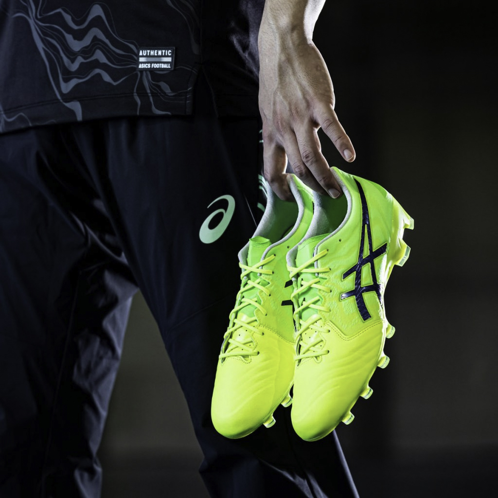 Asics giới thiệu thế hệ tiếp theo của dòng giày bóng đá Ultrezza 2