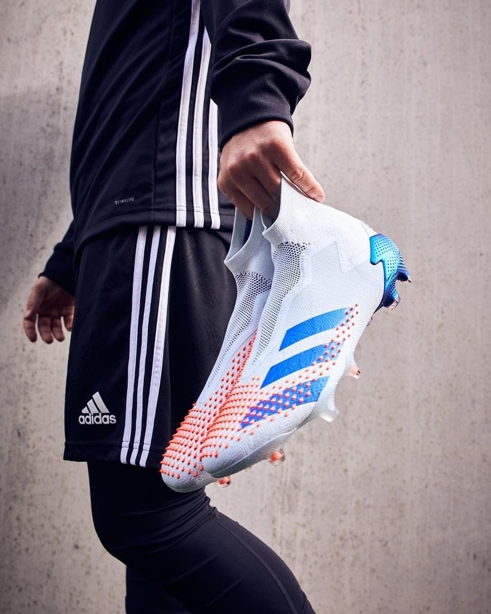 Giày đá banh adidas Predator Mutator 