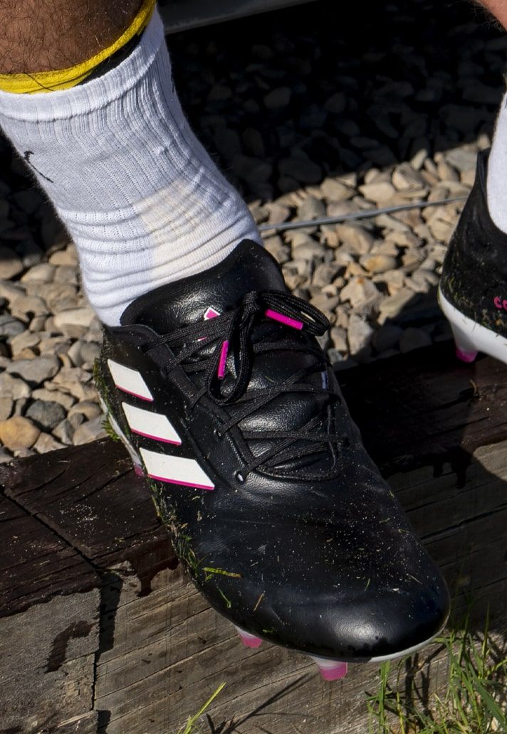 BST giày đá bóng adidas on-pitch COPA Pure .1