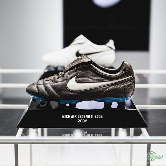 giày bóng đá Nike Tiempo Air Legend II