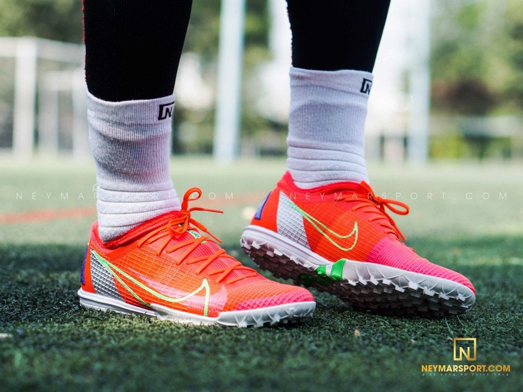 So sánh giày cỏ nhân tạo Nike Mercurial Vapor 14 Spectrum – Neymar