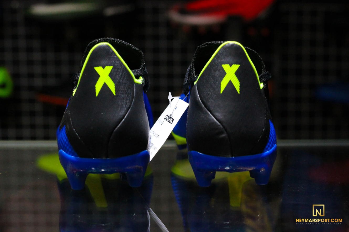 Giày đá banh Adidas X 4