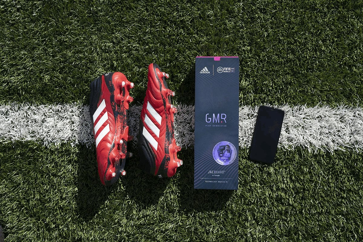 Giày đá banh Adidas. Chip điện tử GRM 2
