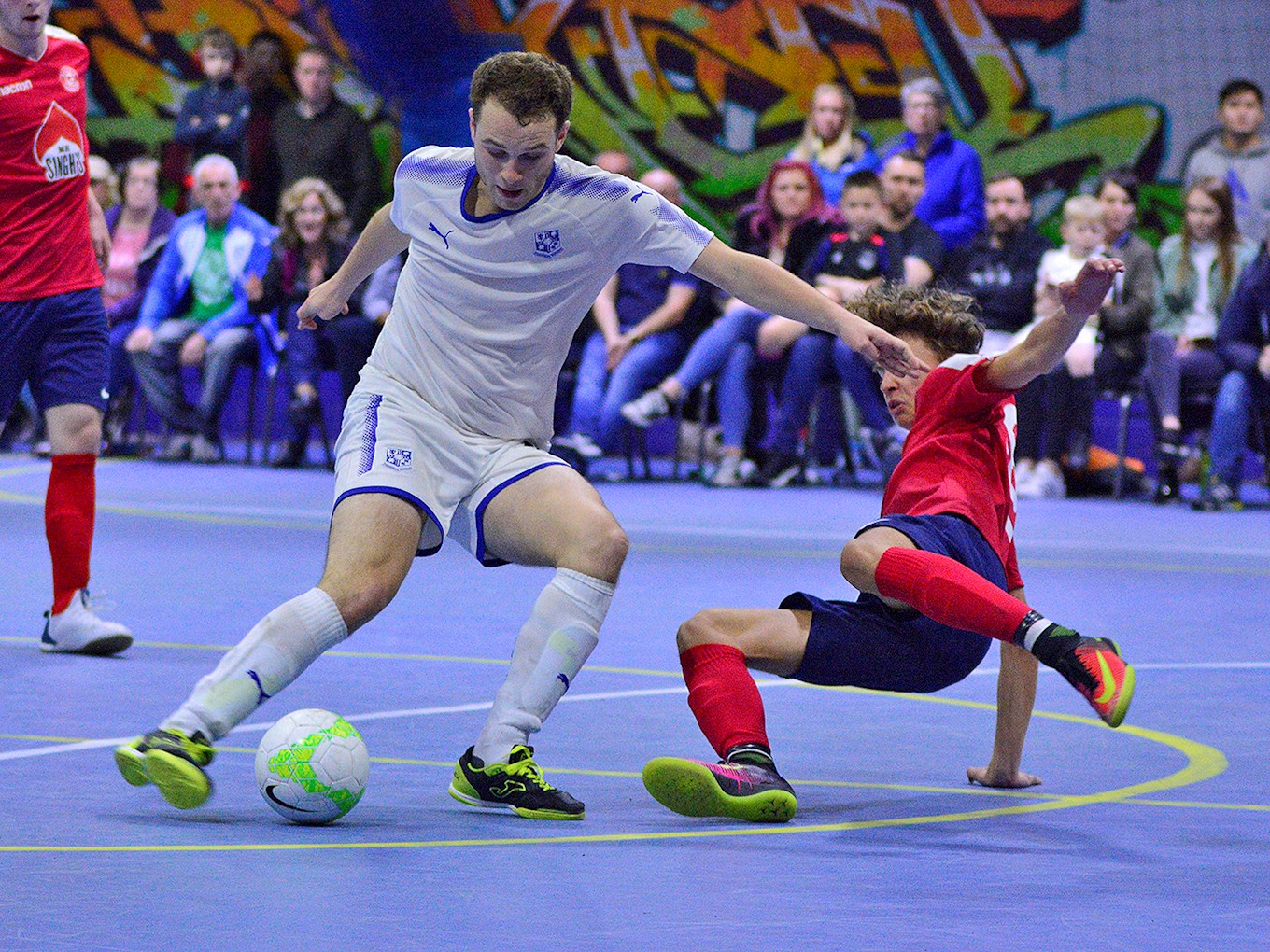 giày đá banh Futsal