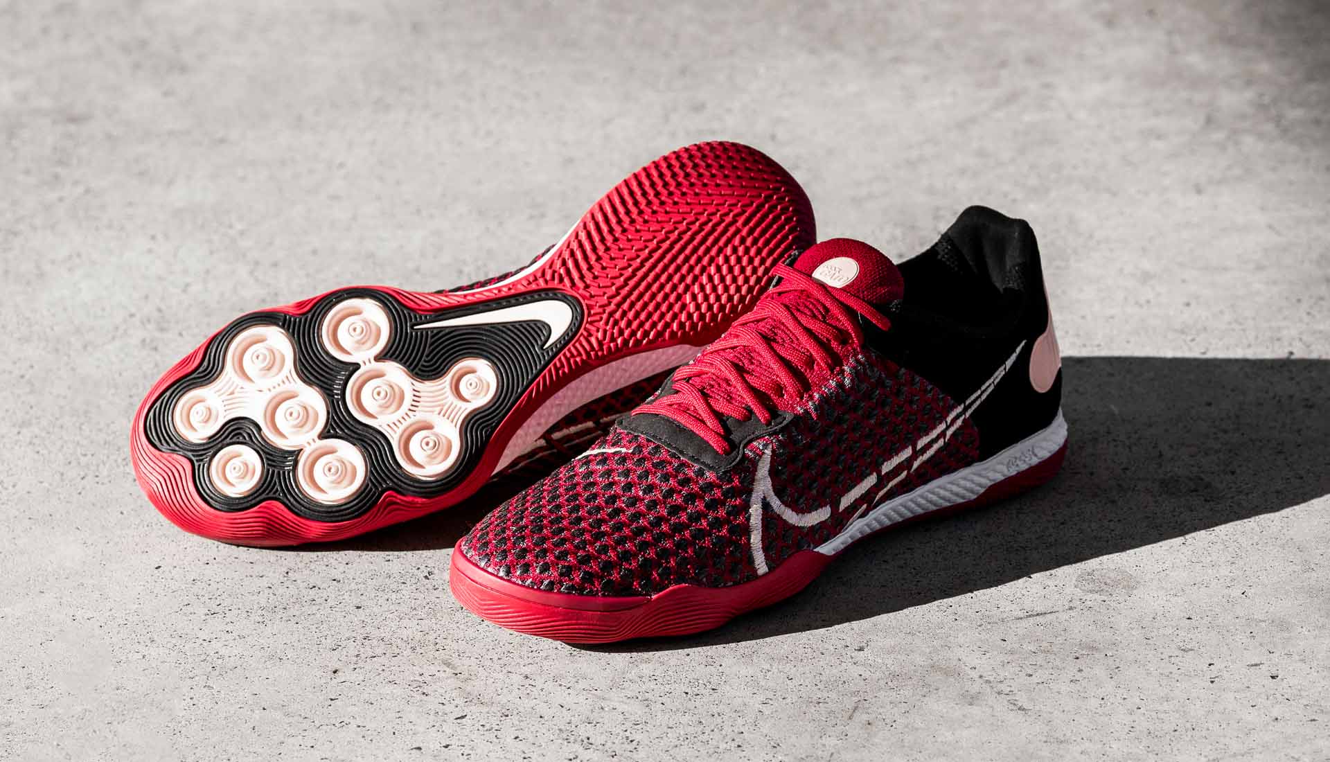 Giày đá banh Nike React Gato