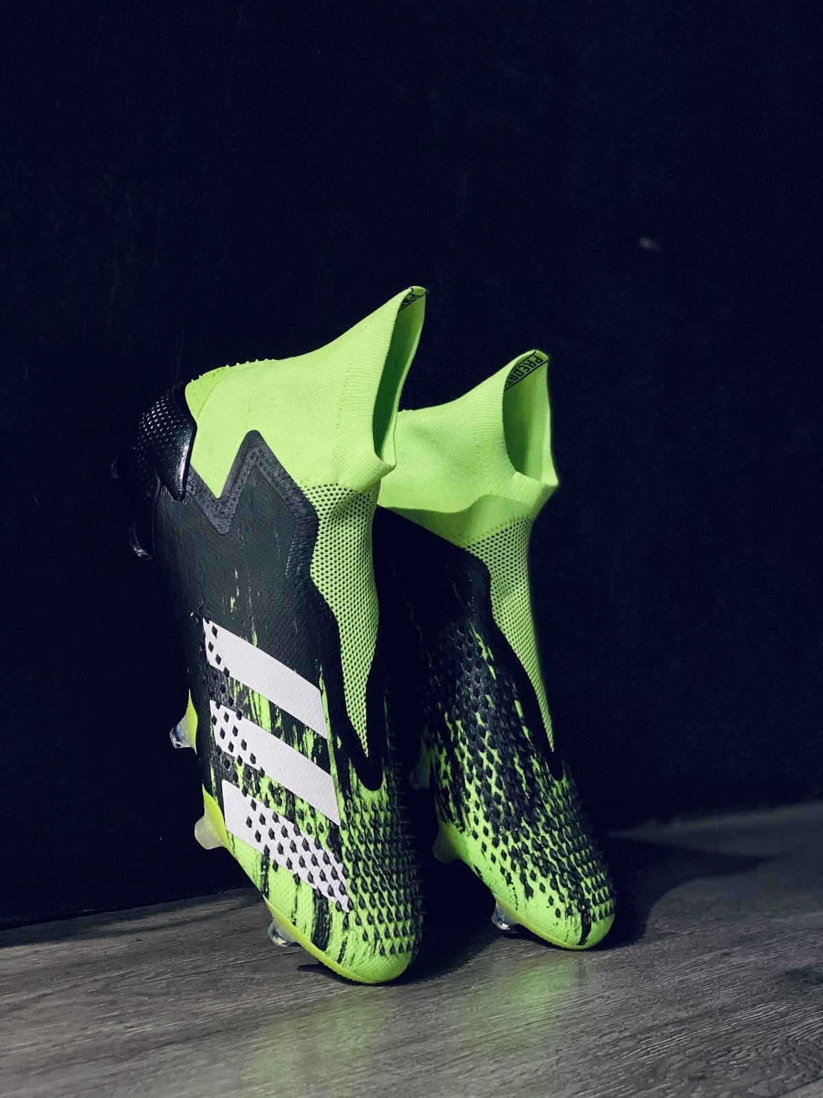 Giày đá bóng adidas Predator 20+ FG/AG Precision To Blur