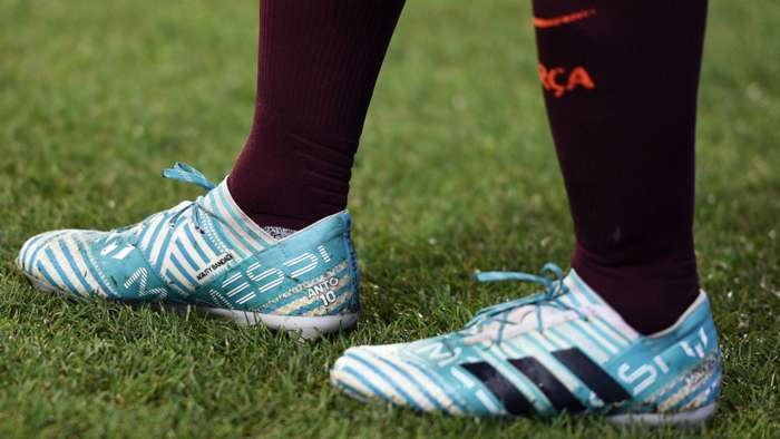 Điểm danh những đôi giày đá bóng đi cùng tên tuổi của ngôi sao Argentina