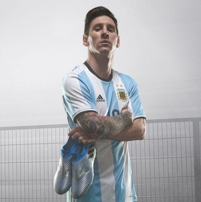 Giày đá banh Adidas Messi 15 & Messi 16