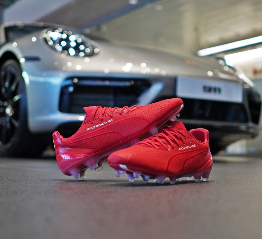 Giày đá bóng PUMA & Porsche King Platinum ‘911 Legacy’