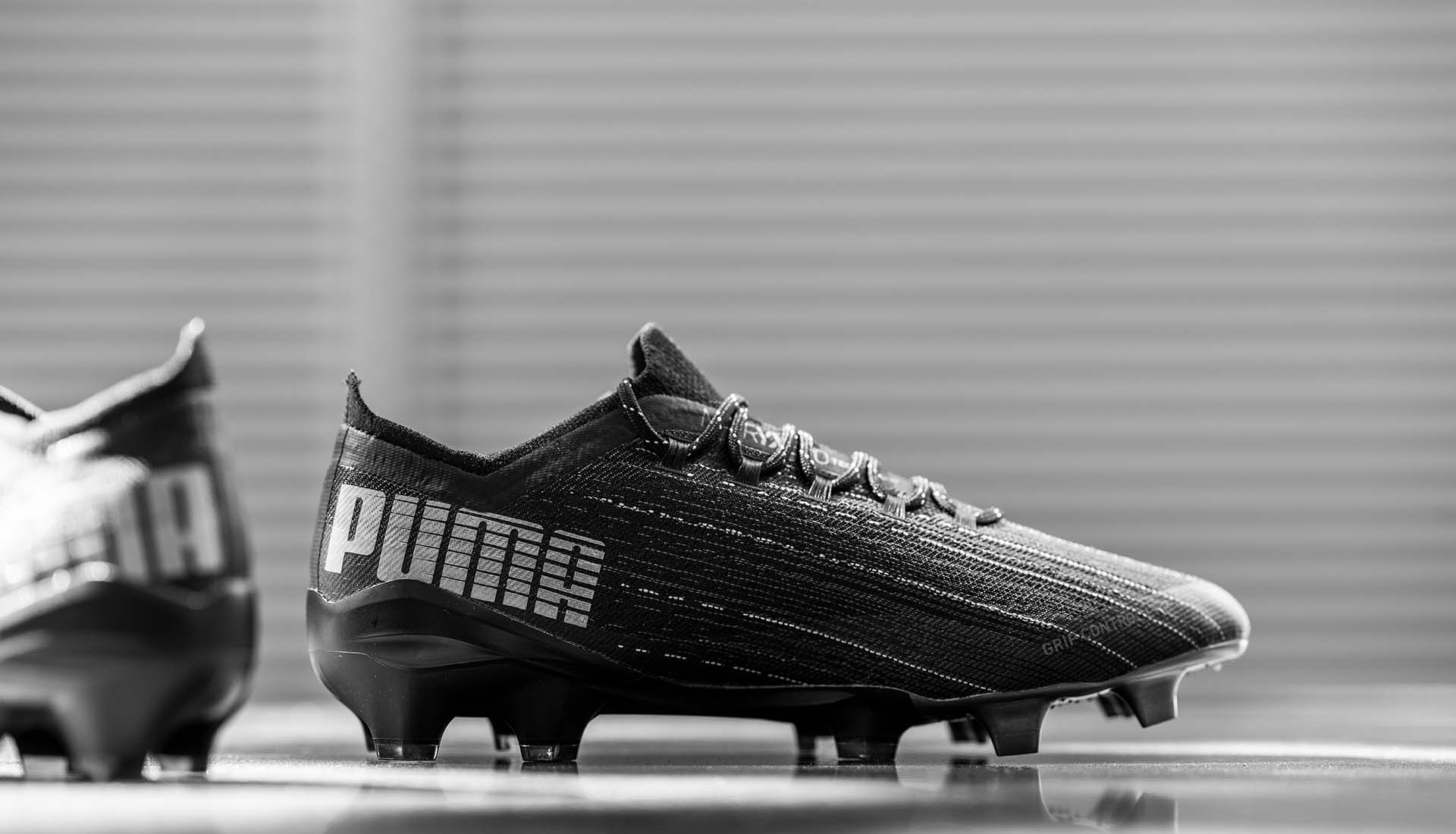 Vẻ đẹp của giày đá bóng Puma Ultra Eclipse Pack