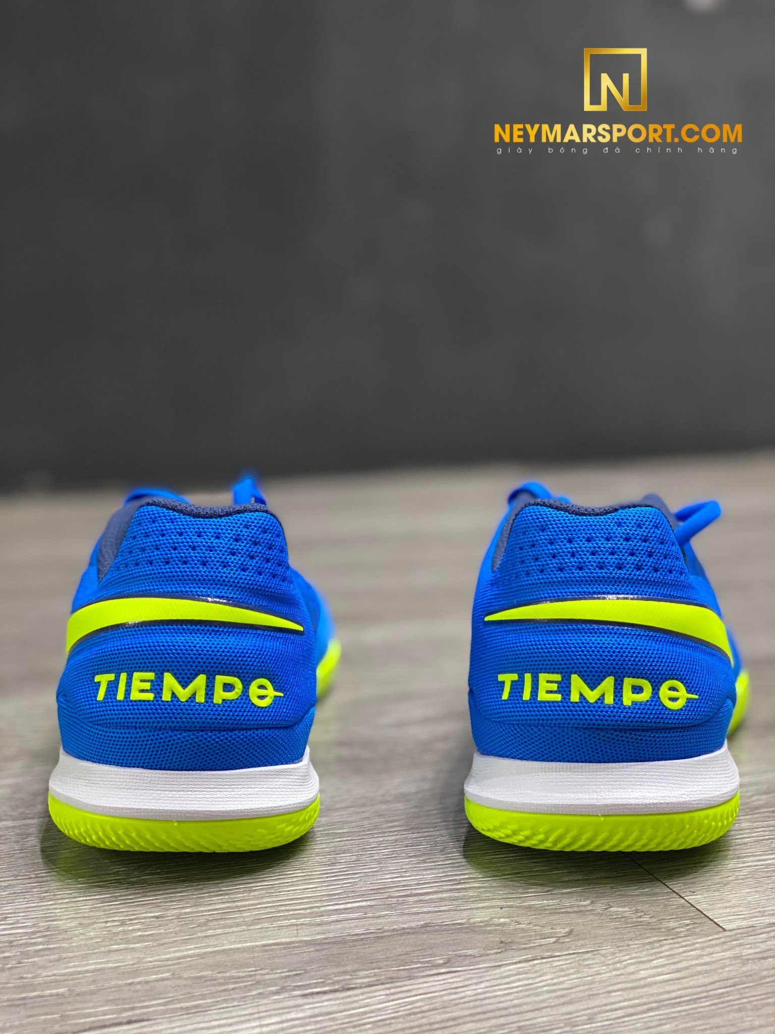 Giày đá bóng Nike Tiempo Legend 8 Academy IC Skycourt