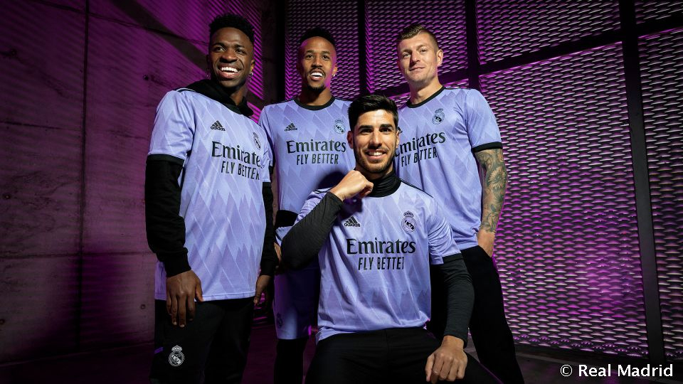 Adidas Ra mắt áo thi đấu sân khách của Real Madrid