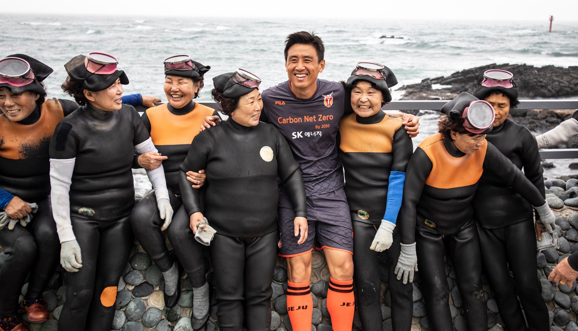 Jeju United tung ra phiên bản áo được làm bằng chất liệu Carbon tái chế đầu tiên ở giải K-League