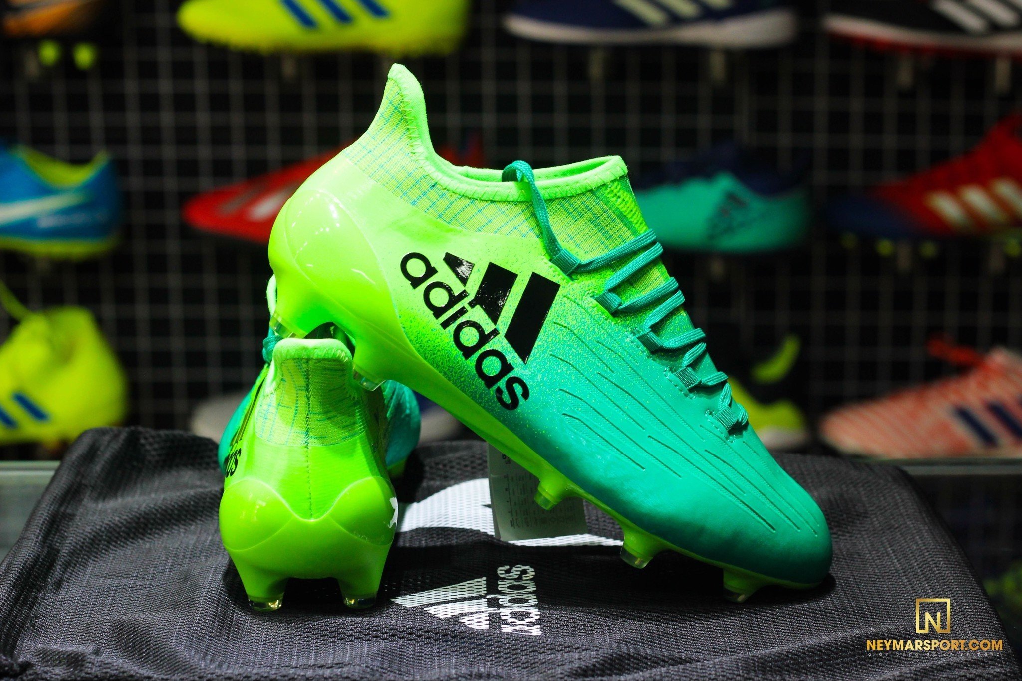Giày bóng đá Adidas X16 – 2016
