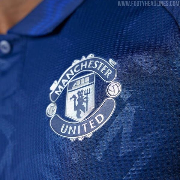 man-united-24-25-away-kit