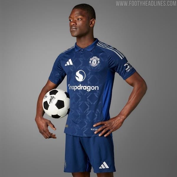 man-united-24-25-away-kit