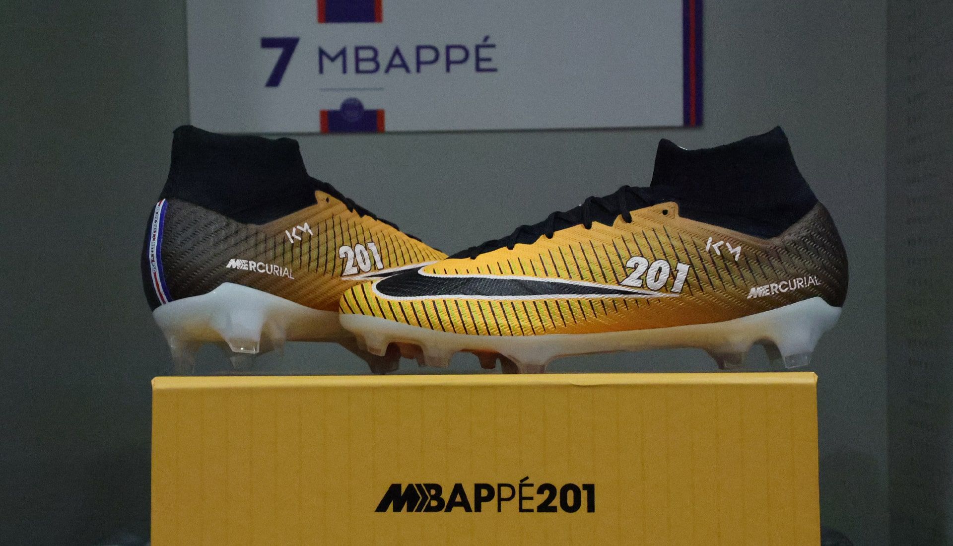 giày đá banh Nike  Mercurial Mbappe CLB PSG - 01