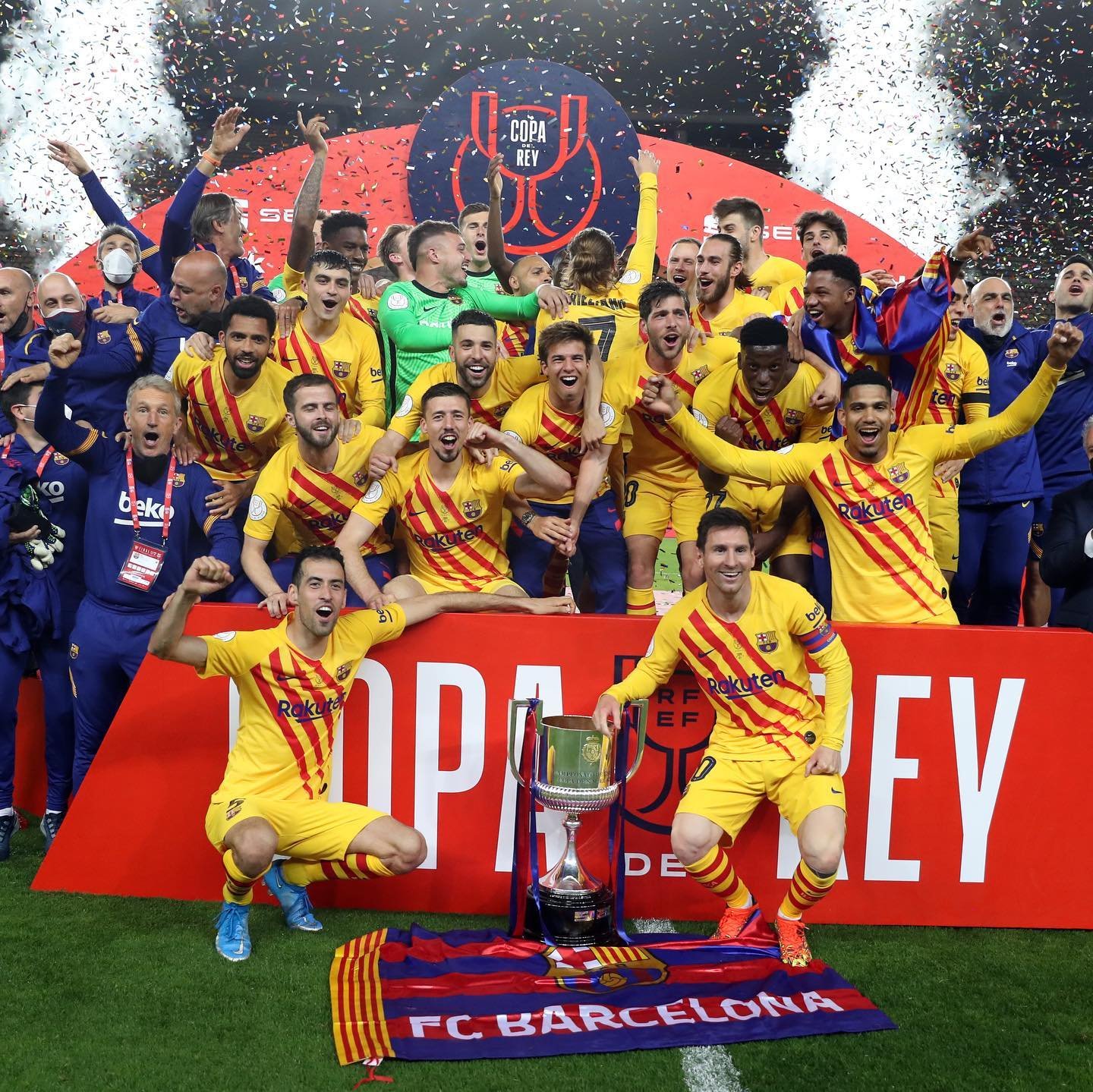 Ở mùa giải 2020 - 2021, khi vẫn còn khoác áo Barcelona, Messi đã lên ngôi tại Cúp Nhà vua Tây Ban Nha.