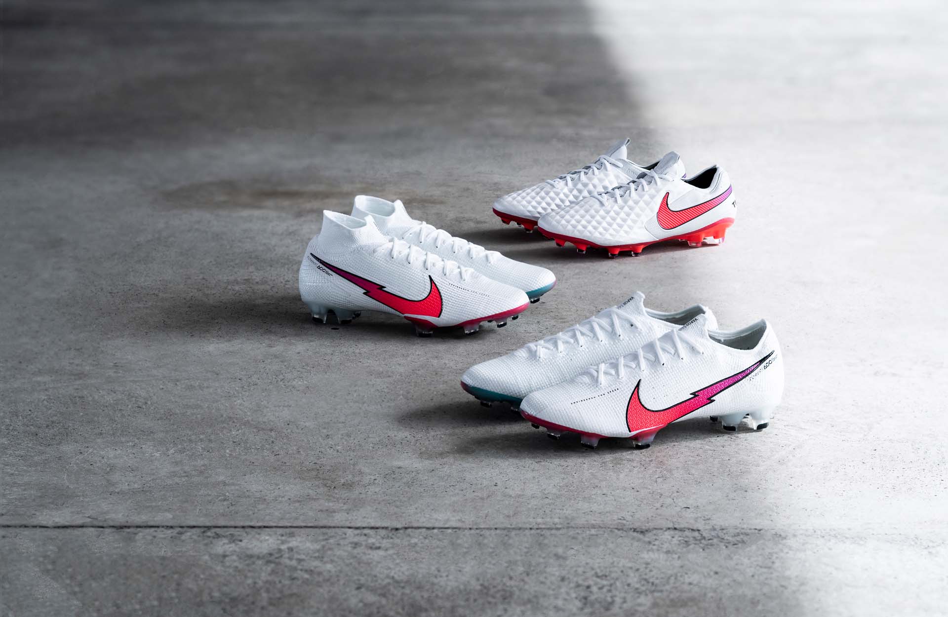 Nike Mercurial Superfly - The Flash Crimson Pack