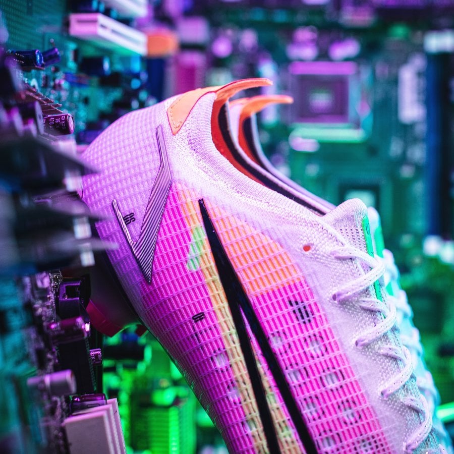 Giày đá bóng Nike Mercurial công nghệ cao