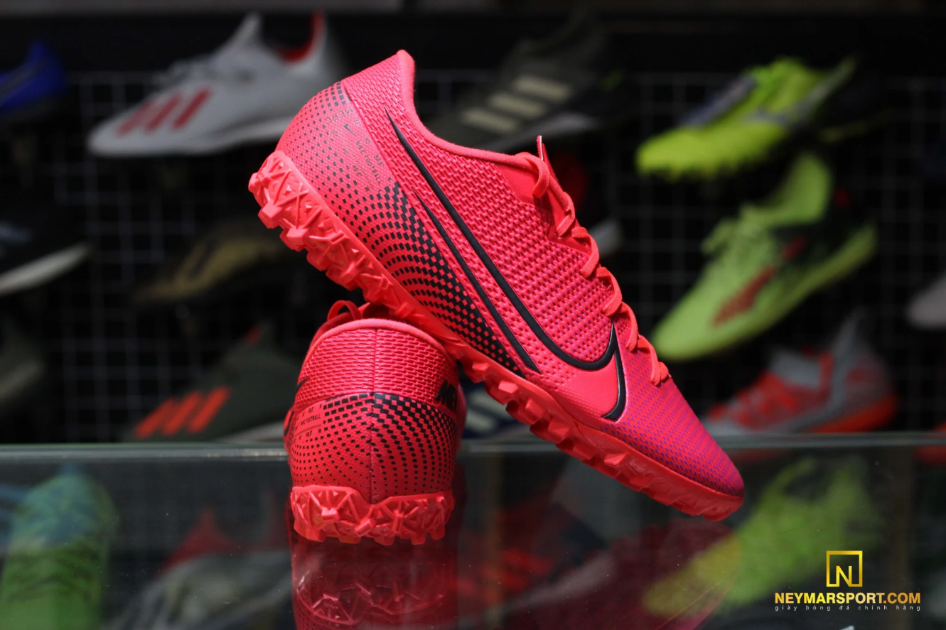 Nike Mercurial Vapor 13 ACADEMY TF Future Lab LASER CRIMSON/BLACK 