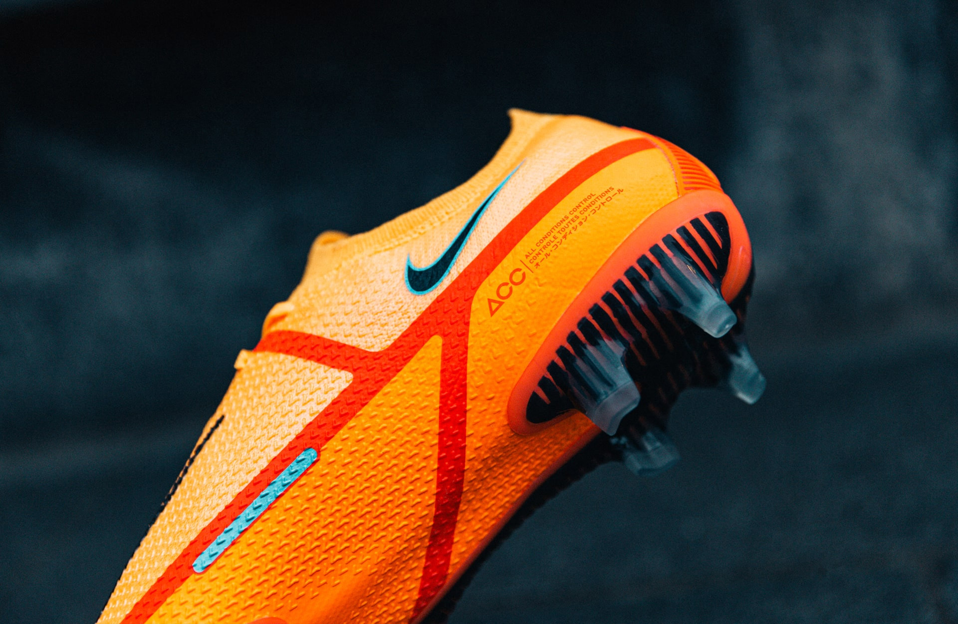 Công nghệ giày đá banh Nike Phantom GT 2 Blueprint