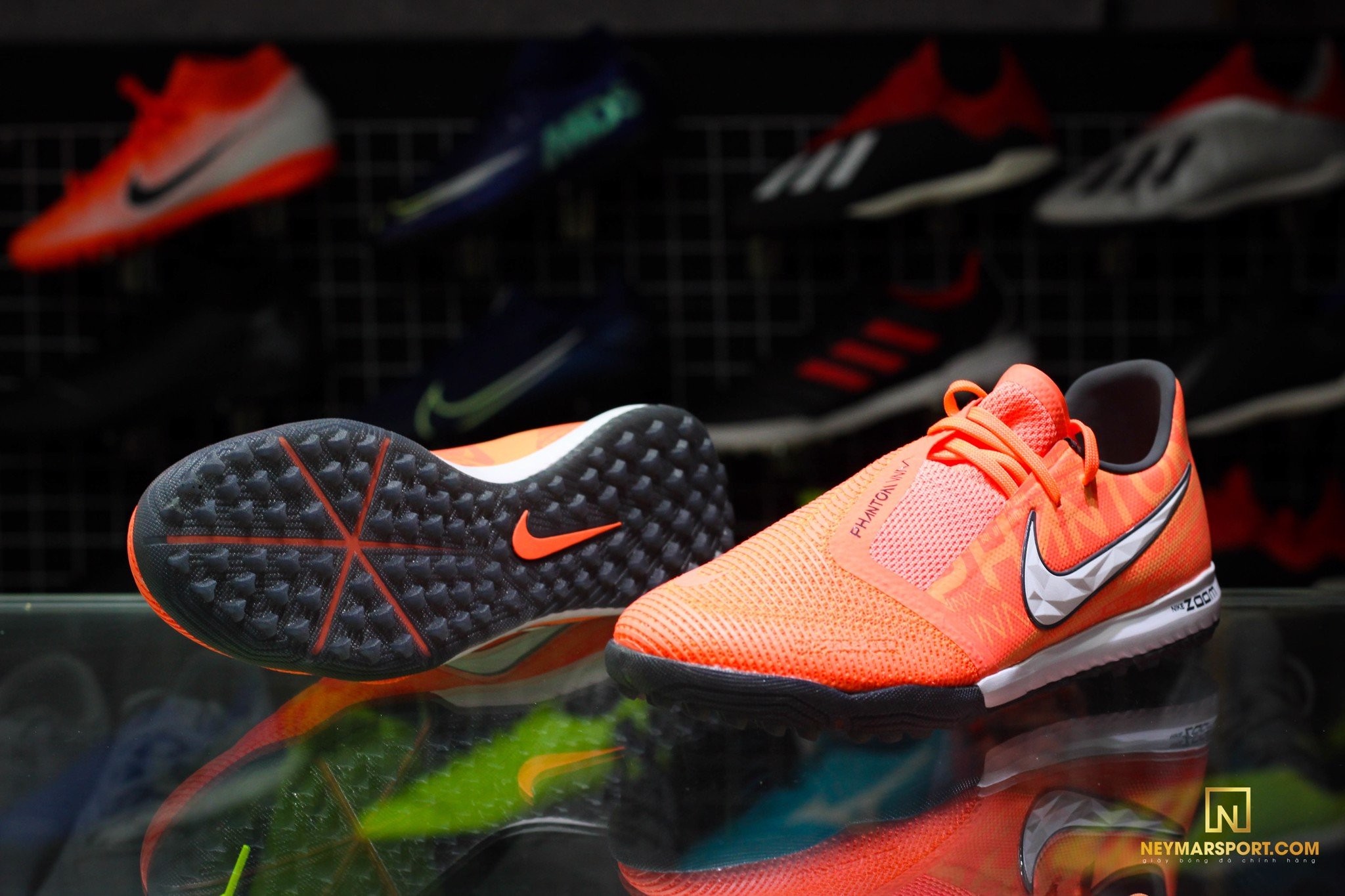 Giày đá banh chính hãng. Giày đá banh Nike. NIKE PHANTOM VENOM ZOOM PRO TF FIRE. BRIGHT MANGO/WHITE/ORANGE PULSE