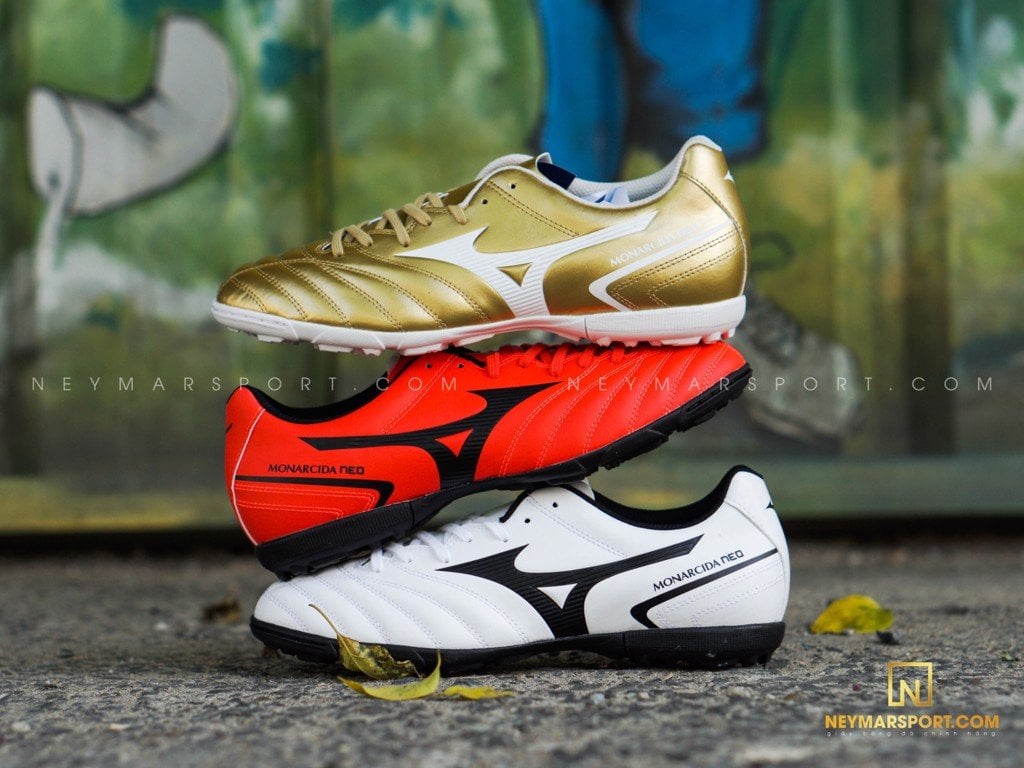 Những mẫu giày đá bóng Mizuno đến từ Nhật Bản ngon bổ rẻ