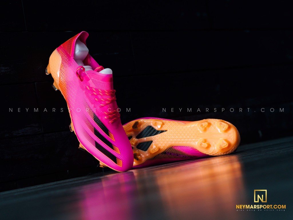 Khám phá chi tiết đôi giày được săn đón nhất trong thời gian qua - Adidas X Ghosted Superspectral