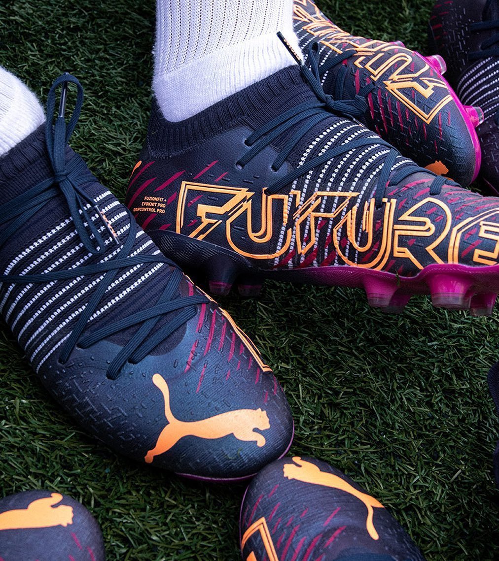 Giới thiệu giày đá banh Puma 'Flare Pack' Future Z 1.2