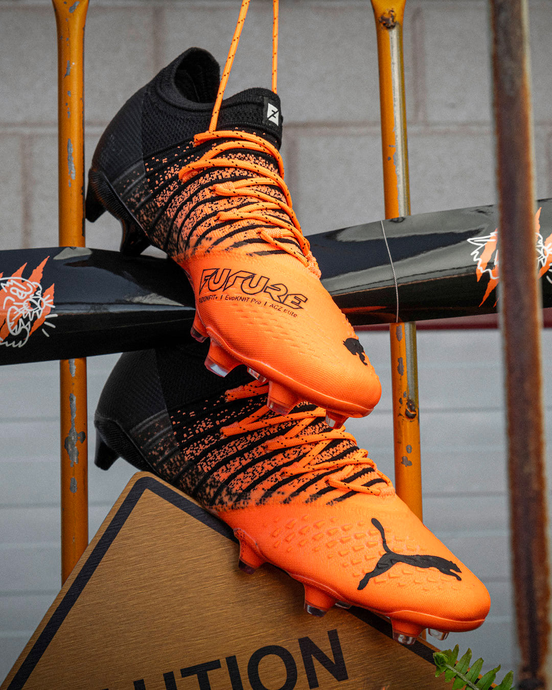 Giày đá banh Future Z 1.3 ‘Instinct’ màu cam nổi bật