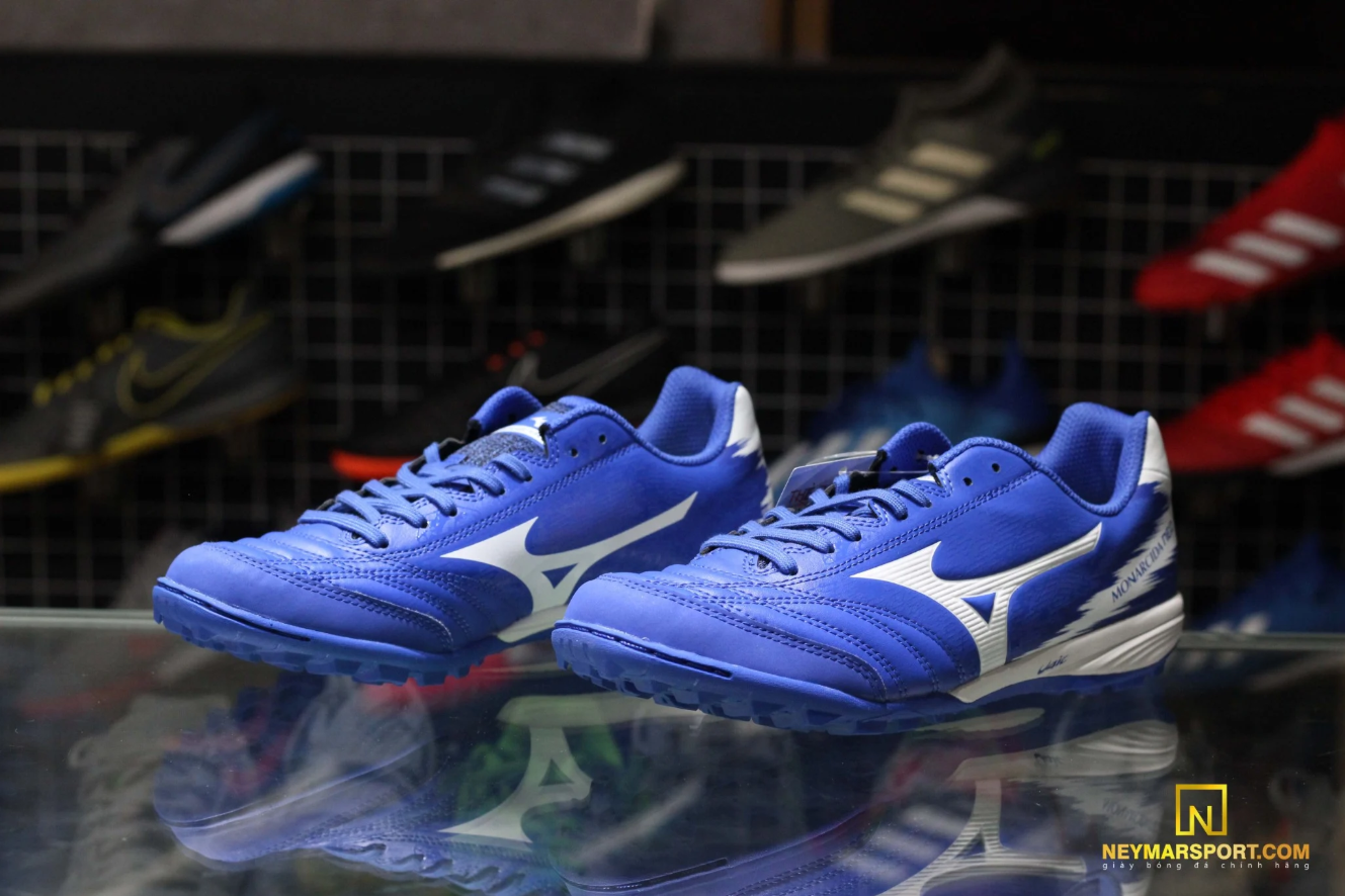 Giày đá banh Mizuno Monacida 2