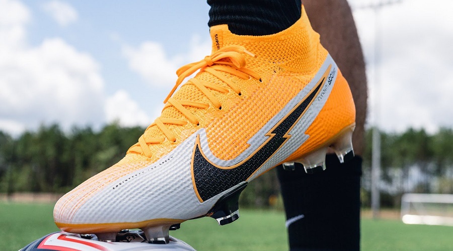 Jadon Sancho mang giày đá banh Nike Mercurial Superfly 7 Daybreak Pack (2020)